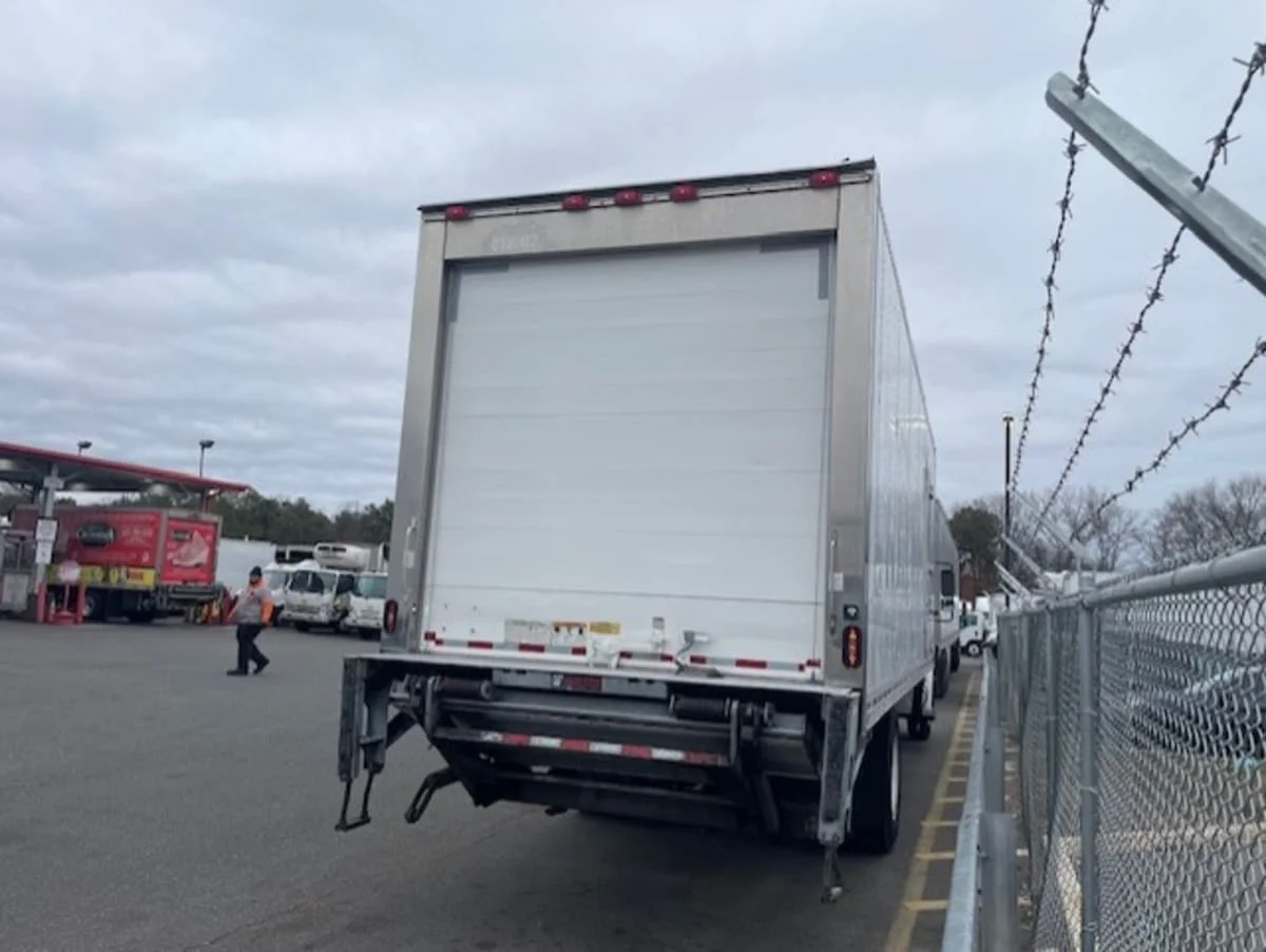2019 International 4300 in Farmingdale, NY — photo 4