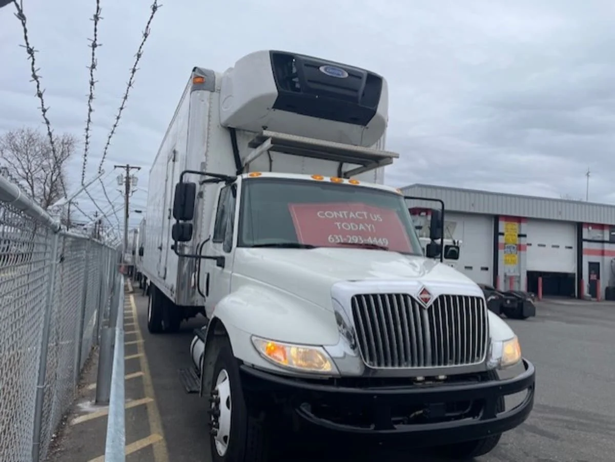 2019 International 4300 in Farmingdale, NY — photo 3