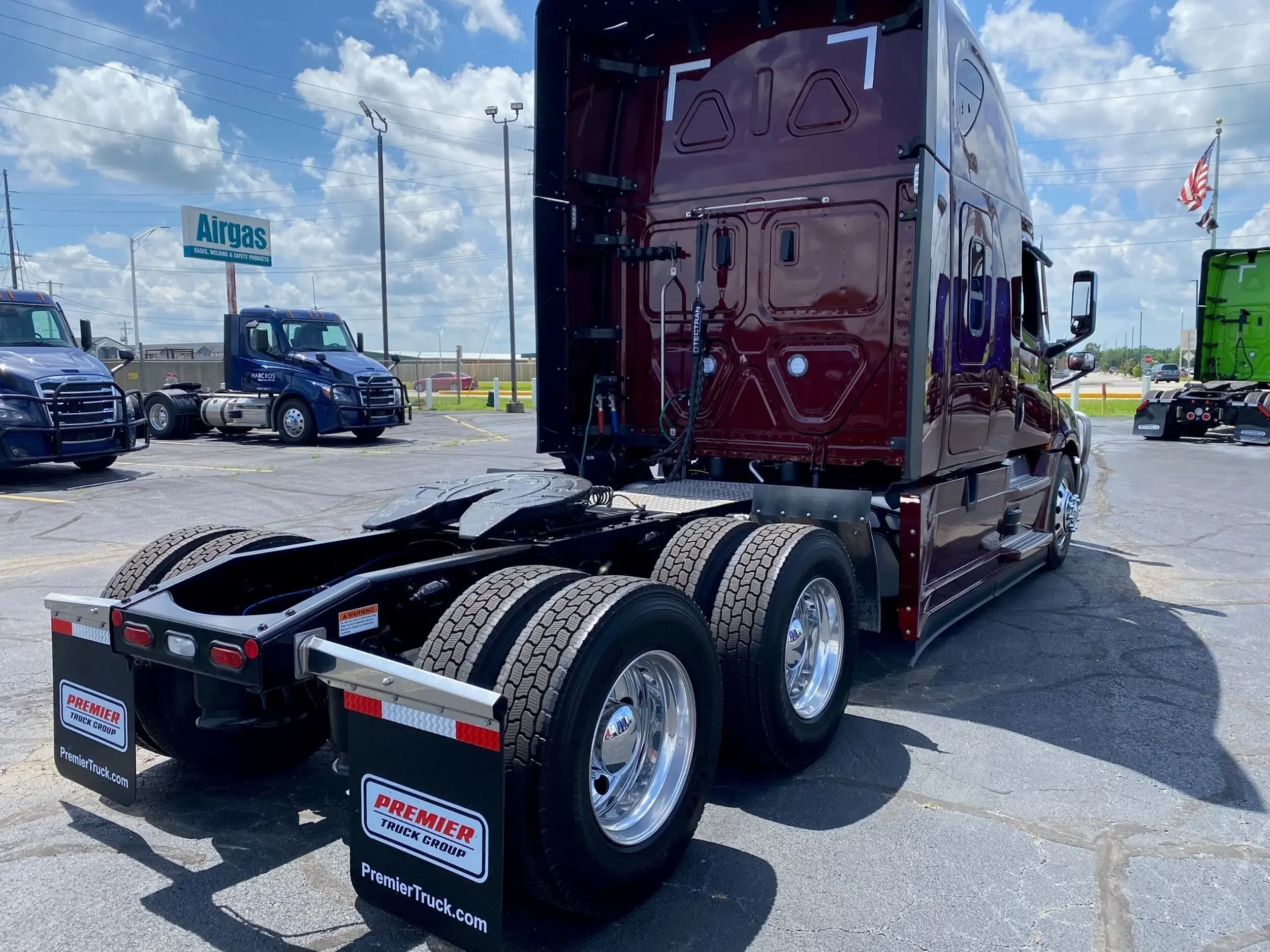 2026 Freightliner Cascadia - image 9