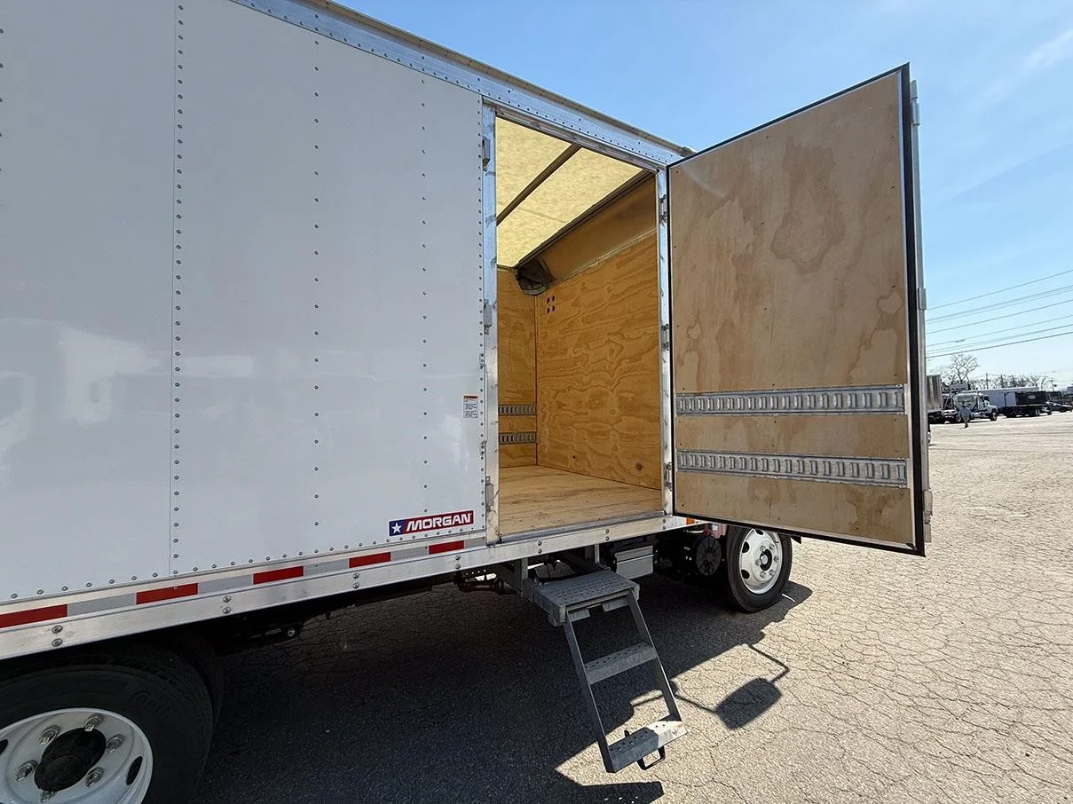 2026 Isuzu NRR in Worcester, MA — photo 4