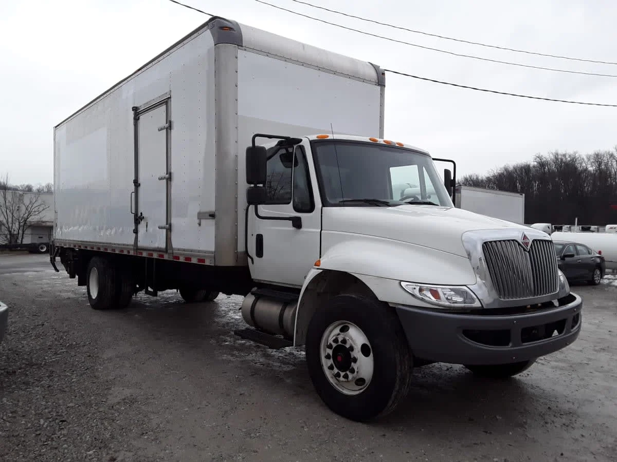 2019 International 4300 - image 3