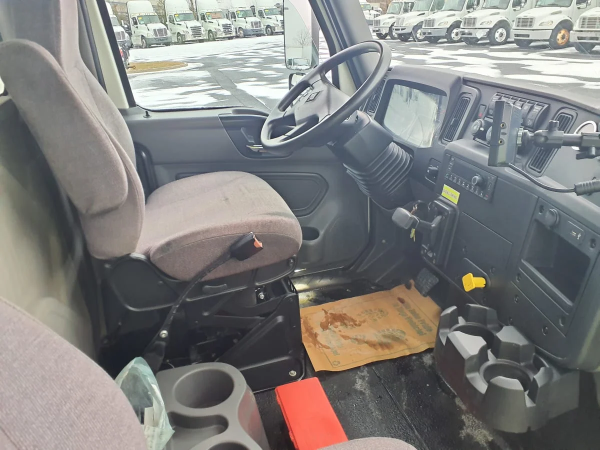 2021 International MV - image 11