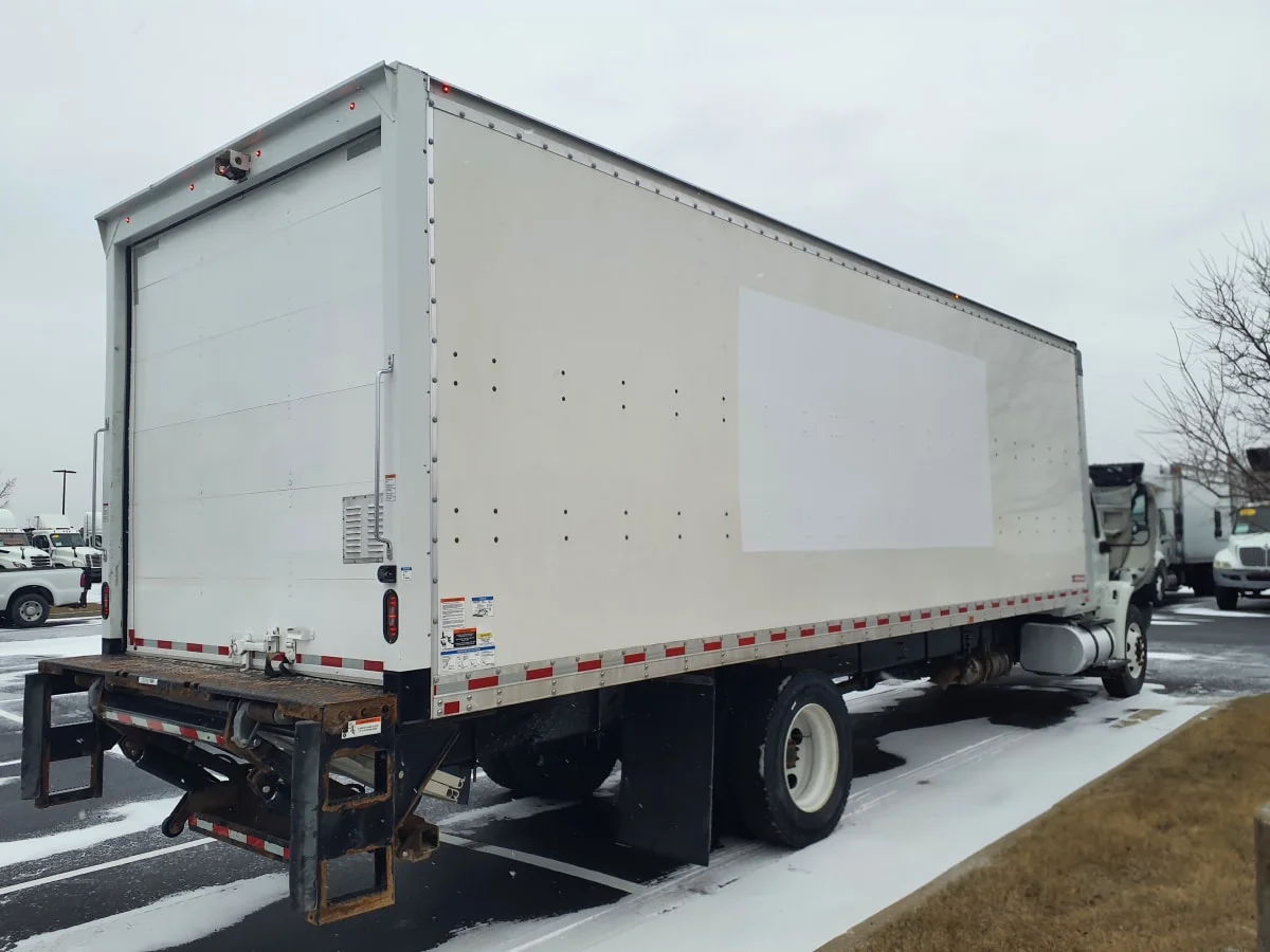 2021 International MV - image 4