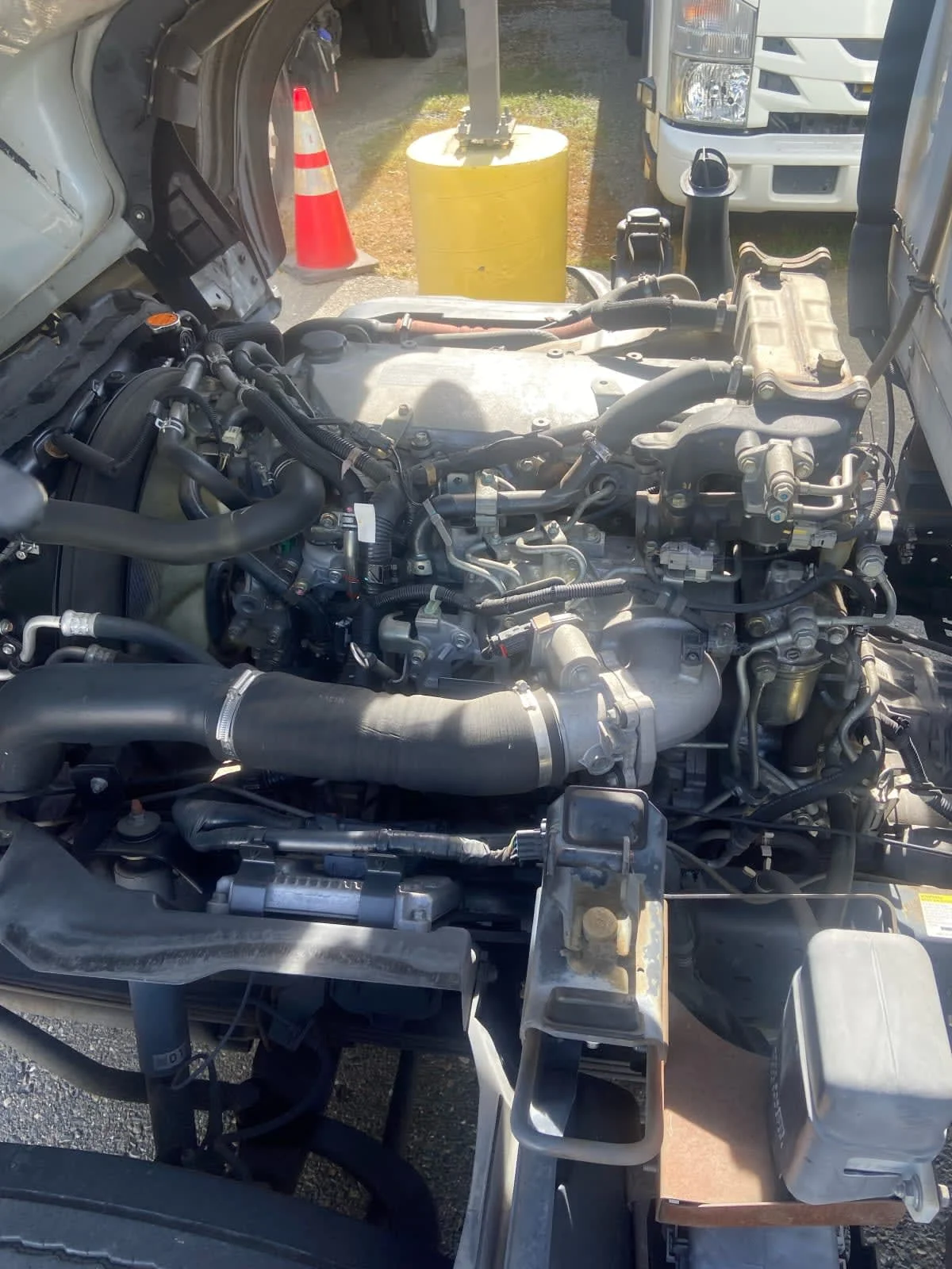 2019 Isuzu NQR in West Sacramento, CA — photo 11