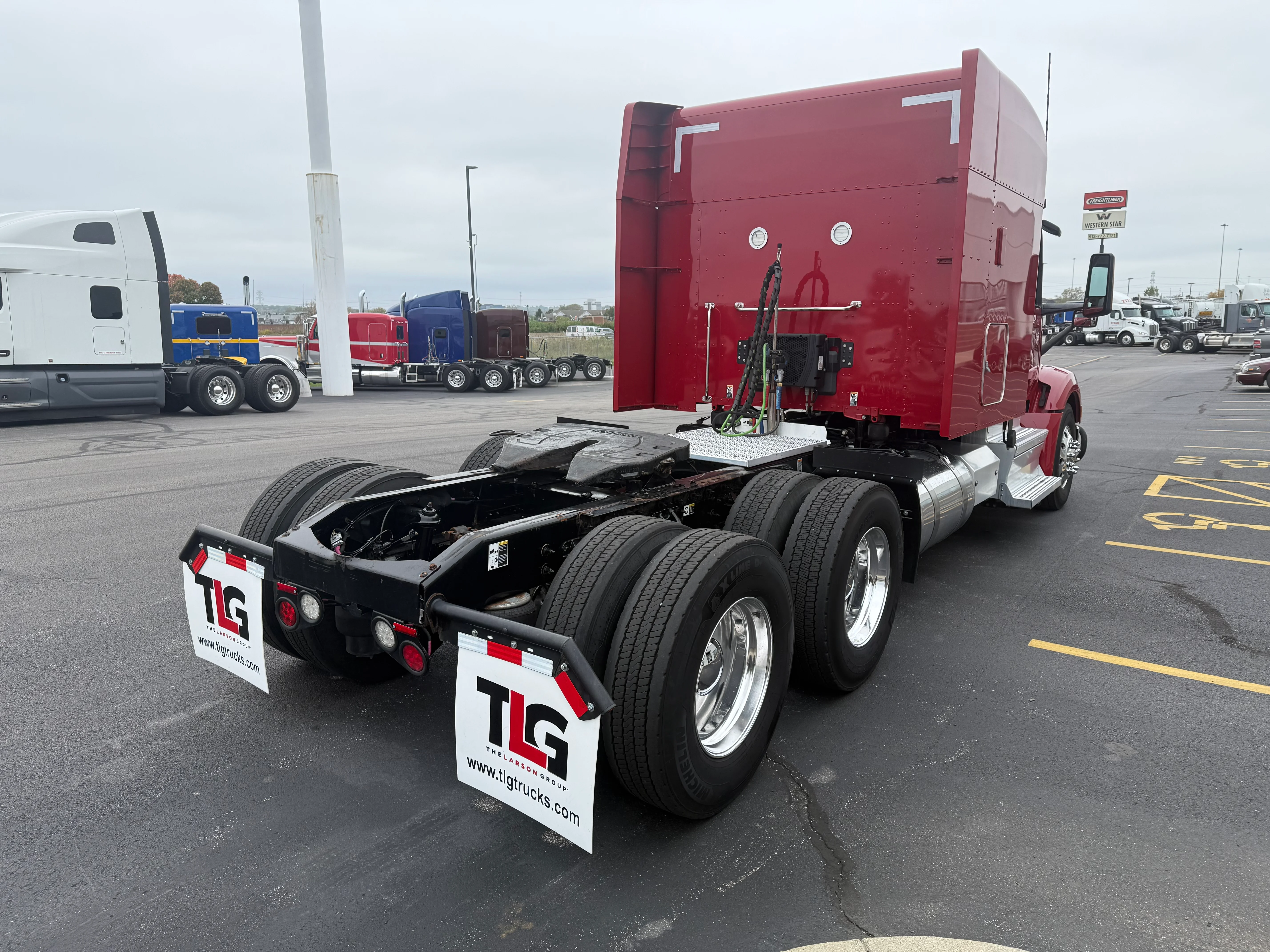 2023 Peterbilt 579 in Cincinnati, OH — photo 5