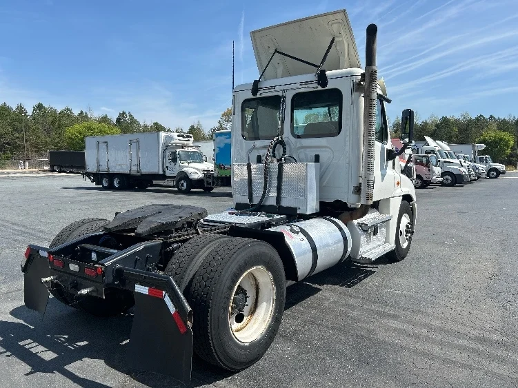 2019 Freightliner Cascadia in Greensboro, NC — photo 7