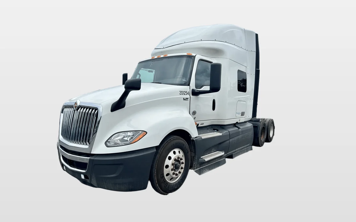 2023 International LT - image 1