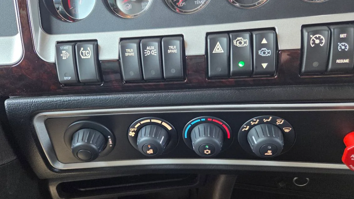 2027 Kenworth W900 in Pueblo, CO — photo 30