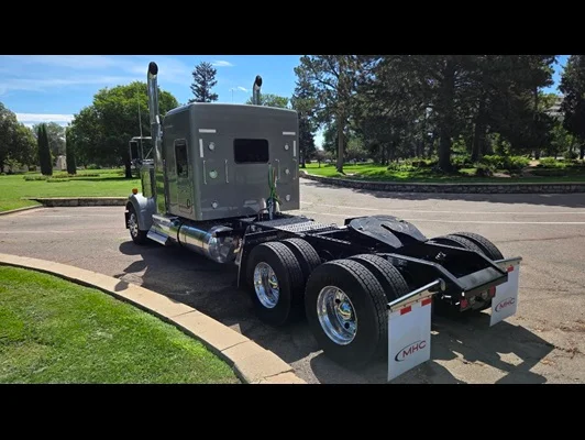 2027 Kenworth W900 in Pueblo, CO — photo 7