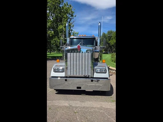 2027 Kenworth W900 in Pueblo, CO — photo 9