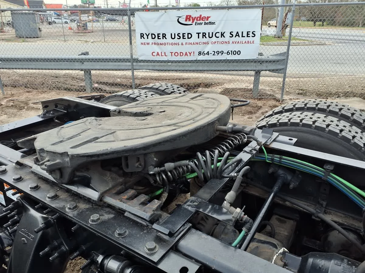 2020 Freightliner Cascadia in Greenville, SC — photo 11