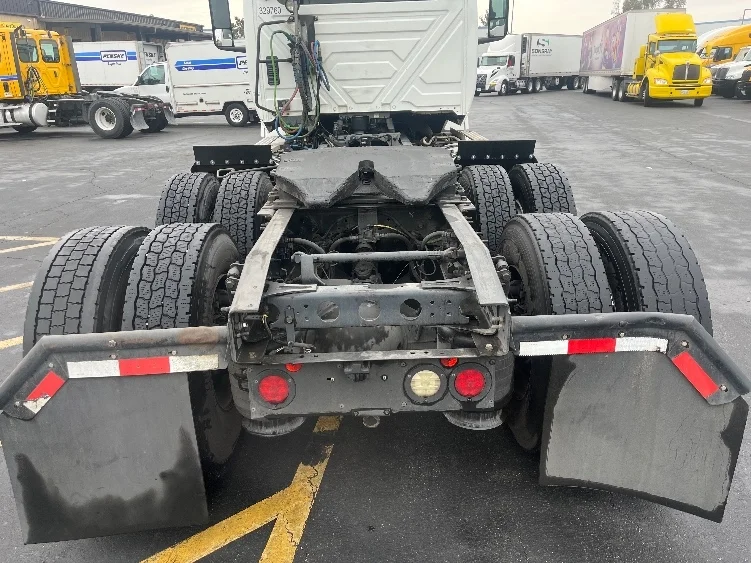 2019 International LT in Fontana, CA — photo 6
