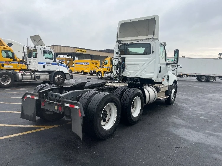 2019 International LT in Fontana, CA — photo 7