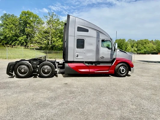 2025 Kenworth T680 in Greensboro, NC — photo 7