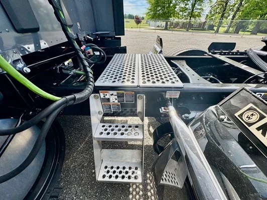 2025 Kenworth T680 in Greensboro, NC — photo 17
