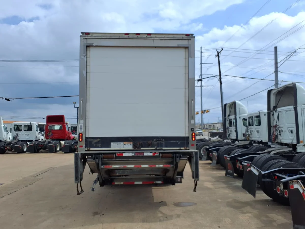 2018 International 4300 in Fort Worth, TX — photo 5
