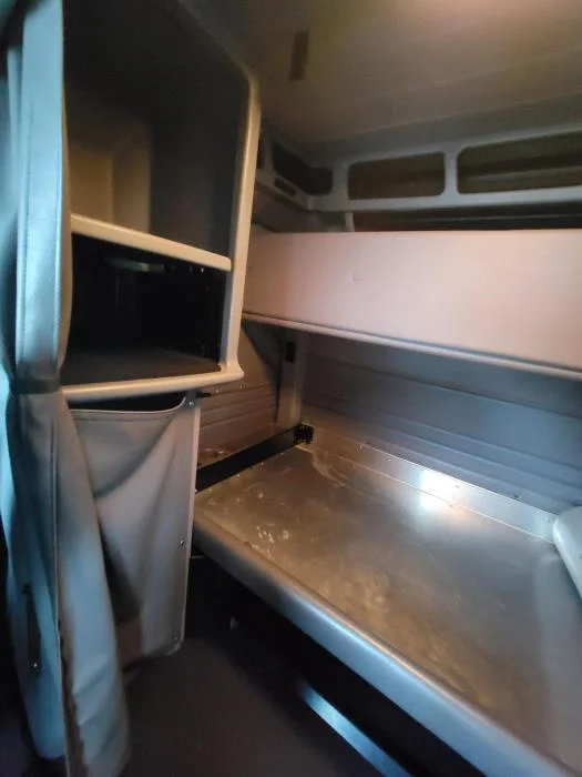2022 Peterbilt 389 — photo 15