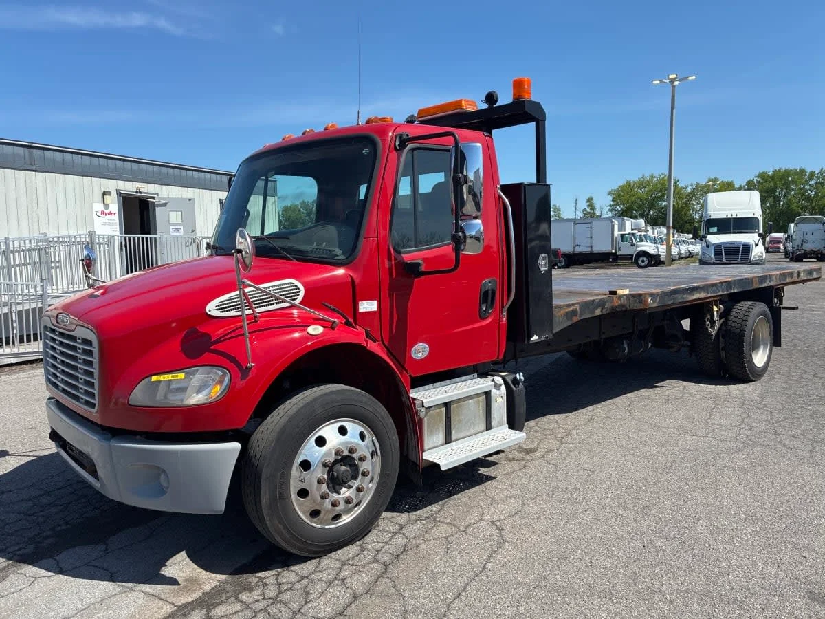2018 Freightliner M2 106