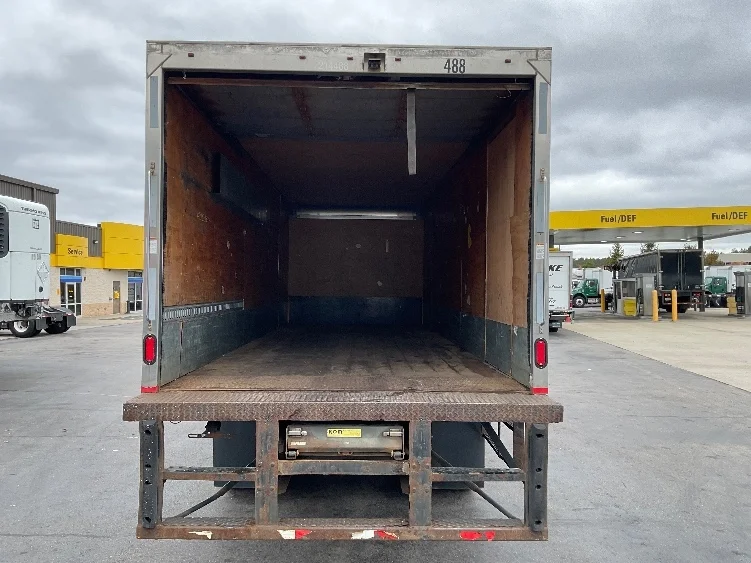 2019 Freightliner M2 106 - image 9