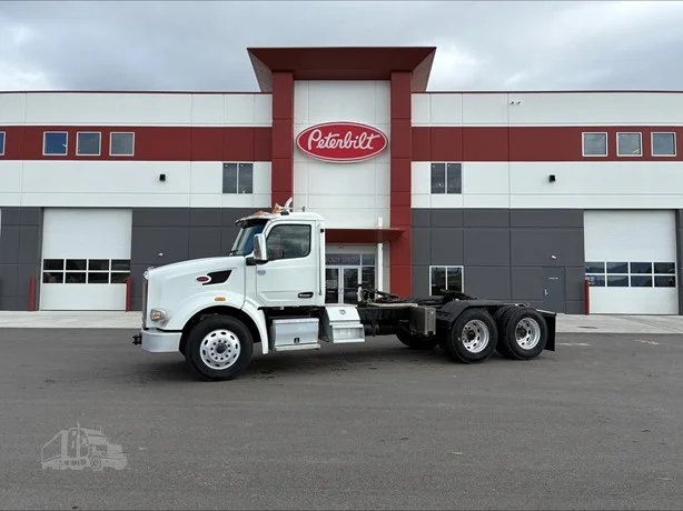 2024 Peterbilt 567 - image 1