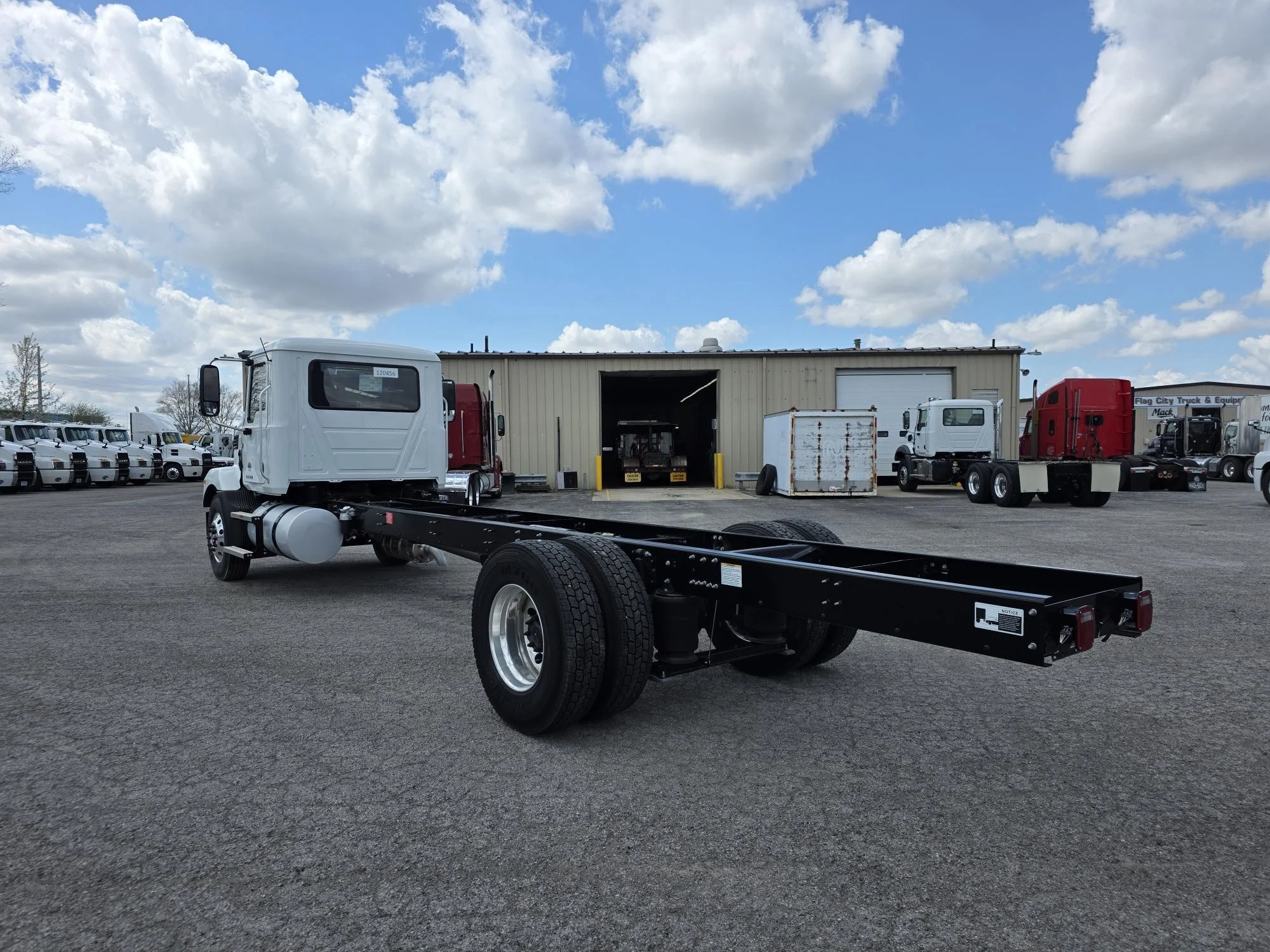 2026 Mack MD in Findlay, OH — photo 4