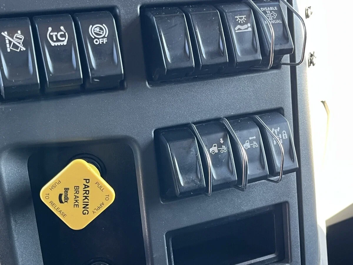 2023 Peterbilt 579 - image 23