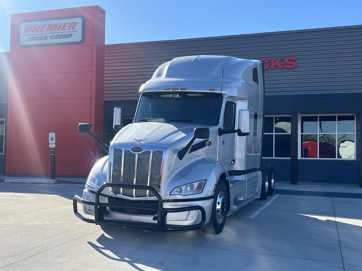 2023 Peterbilt 579 in Kansas City, MO