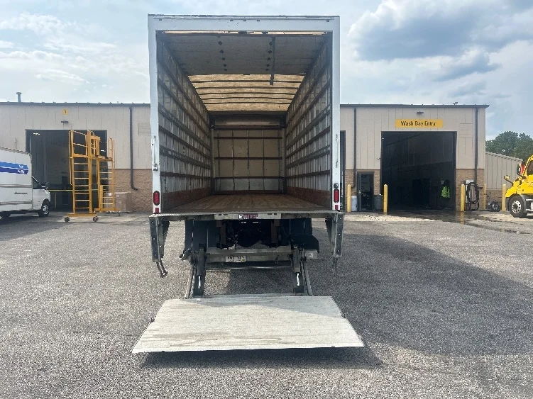 2019 Freightliner eM2 in West Columbia, SC — photo 9