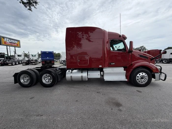 2023 Peterbilt 579 — photo 10