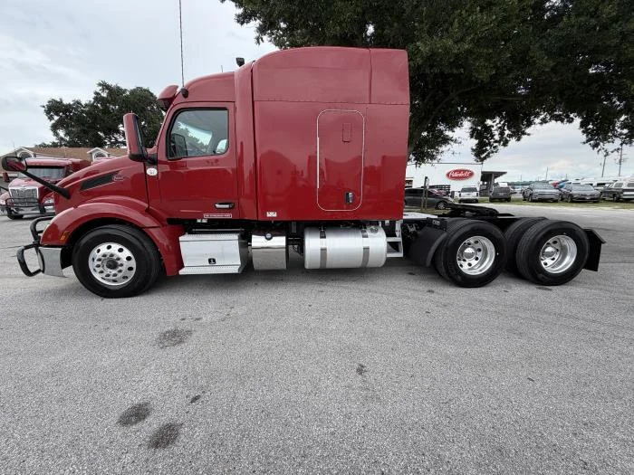 2023 Peterbilt 579 — photo 6