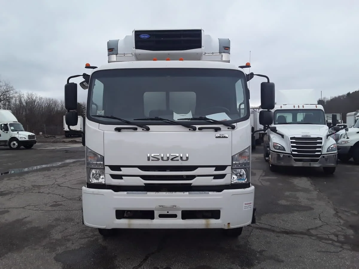 2018 Isuzu FTR - image 2