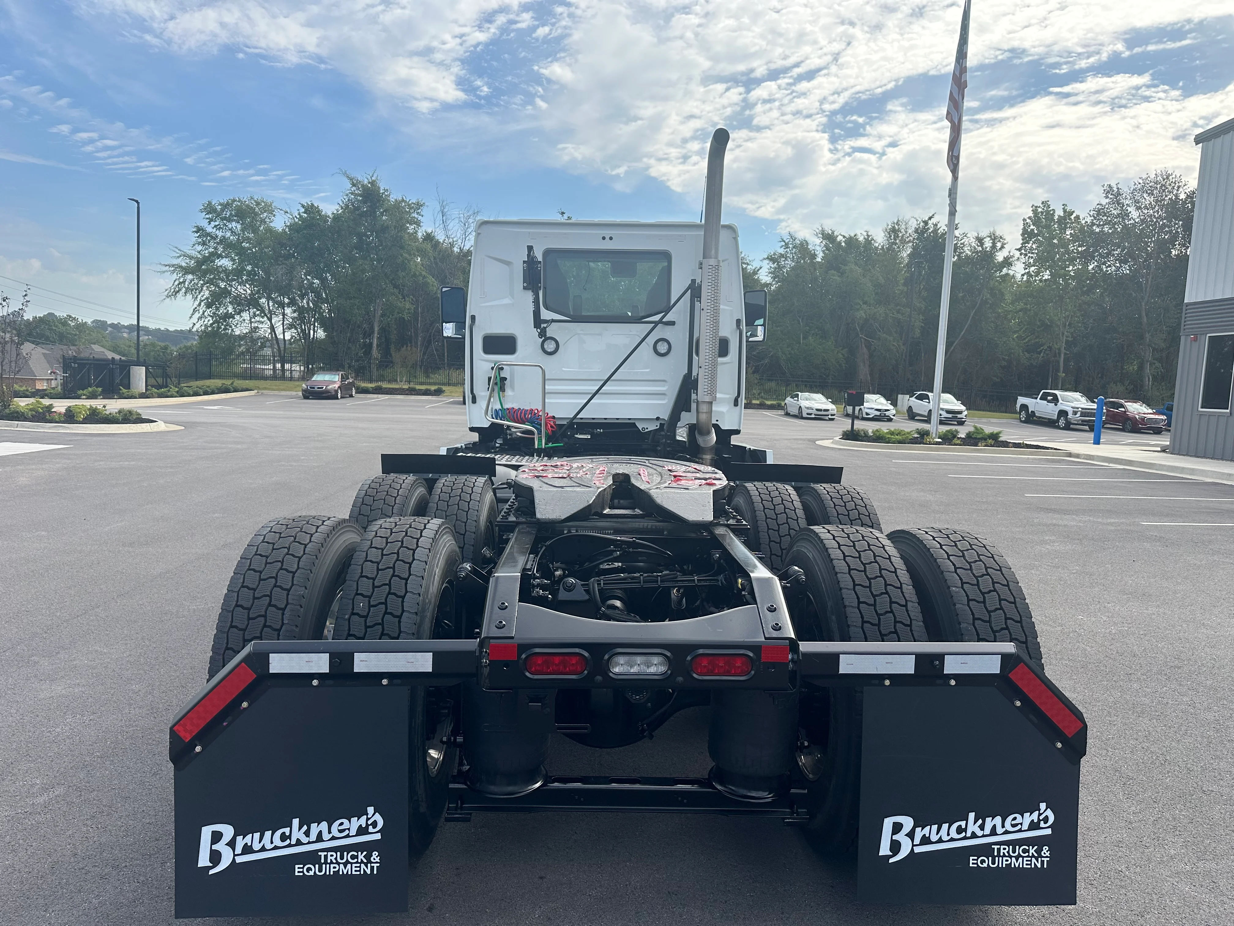 2026 Mack Pinnacle in Van Buren, AR — photo 10
