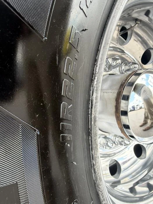 2019 Peterbilt 579 - image 13