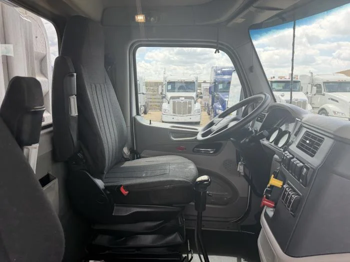 2019 Peterbilt 579 - image 27