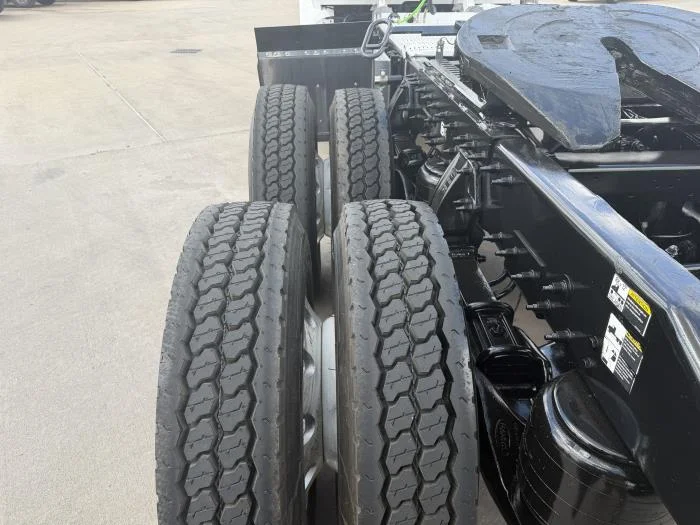 2019 Peterbilt 579 - image 16