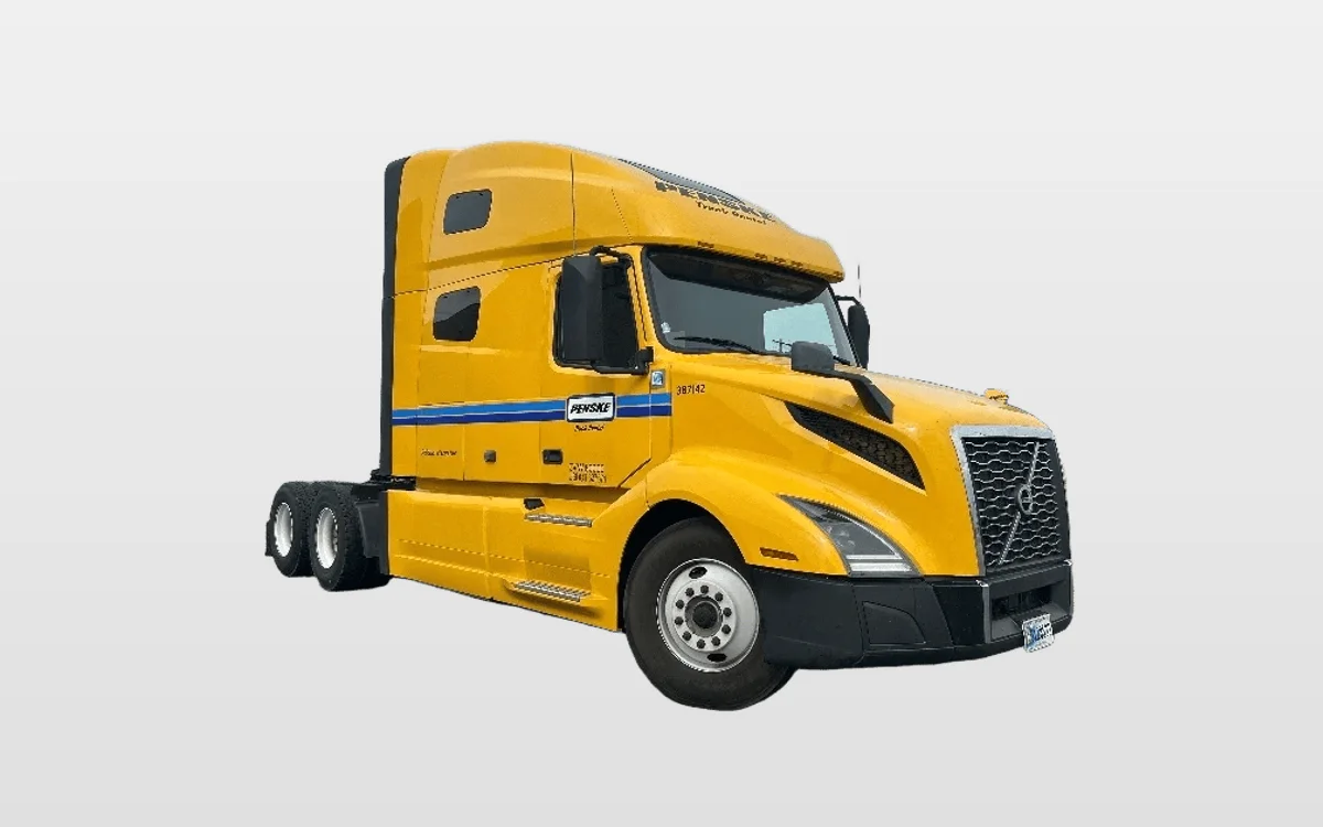 2022 Volvo - image 1