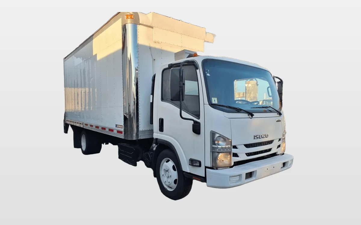 2017 Isuzu NRR - image 1