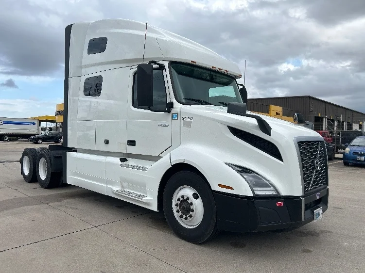 2023 Volvo VNL 760 in Houston, TX