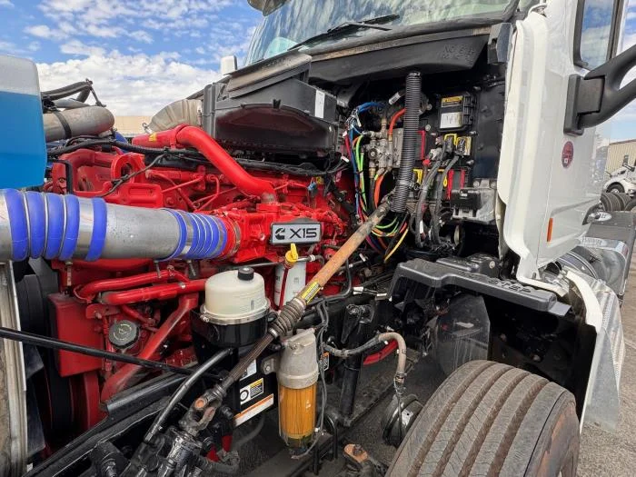 2021 Peterbilt 579 - image 10