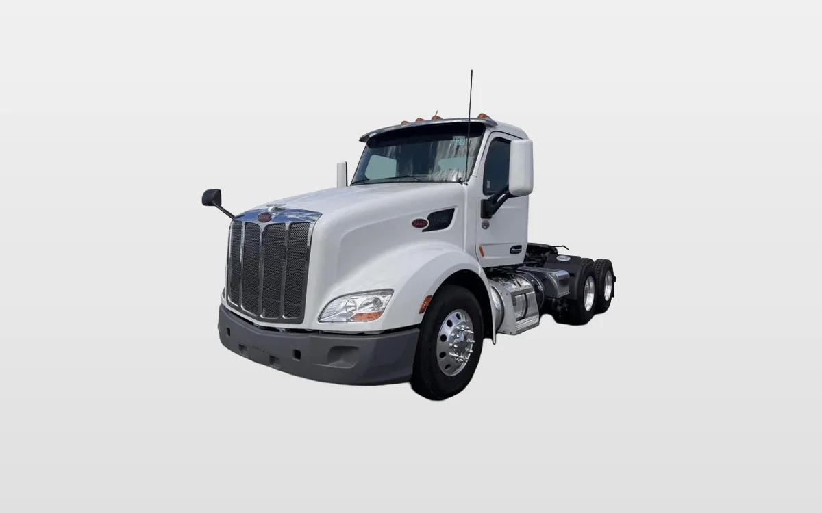 2021 Peterbilt 579 - image 1