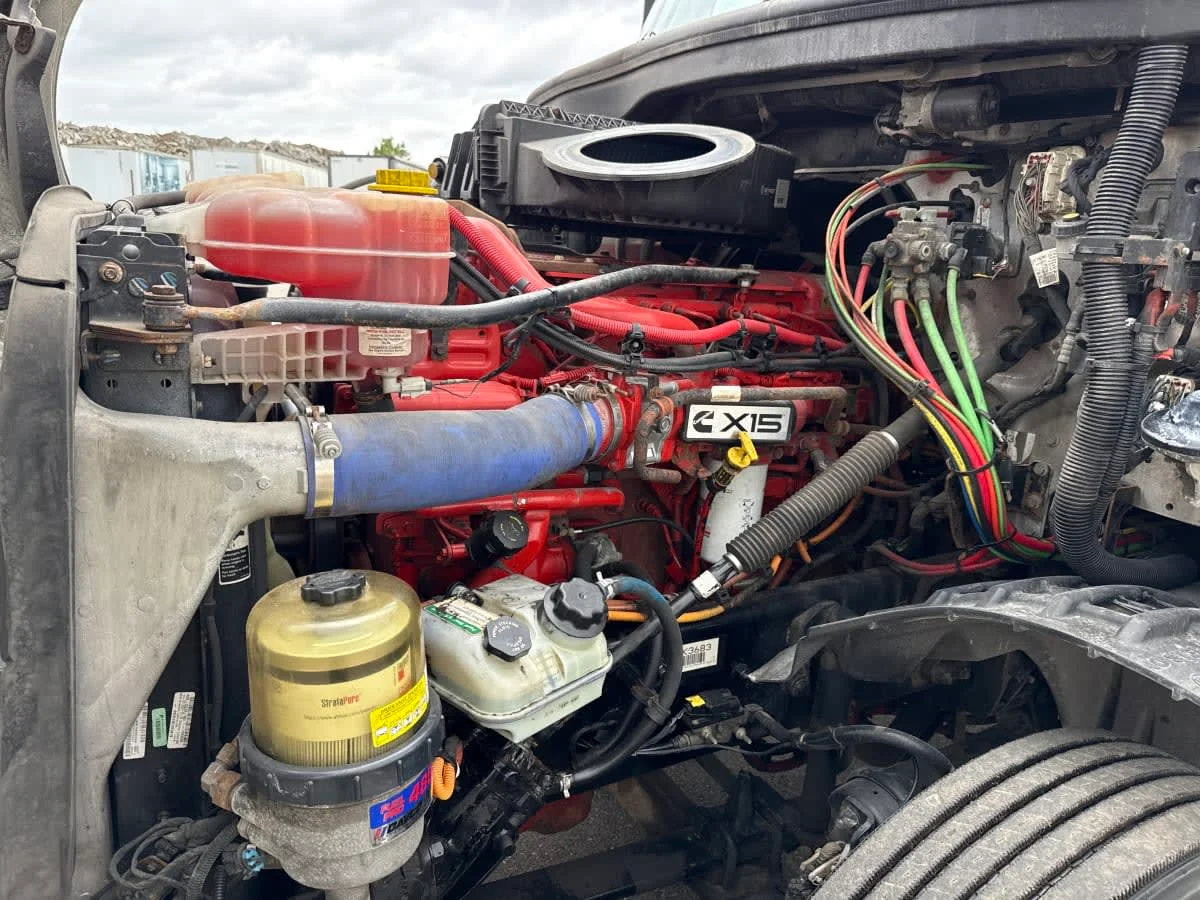 2021 Freightliner Cascadia in Taylor, MI — photo 8