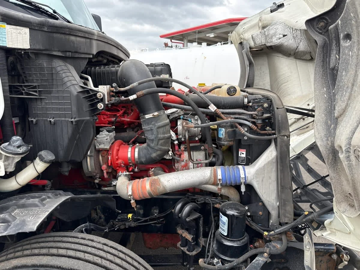2021 Freightliner Cascadia in Taylor, MI — photo 9