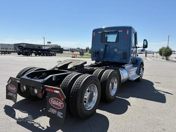2022 Peterbilt 579 in Idaho Falls, ID — photo 5