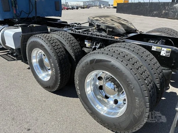 2022 Peterbilt 579 in Idaho Falls, ID — photo 11