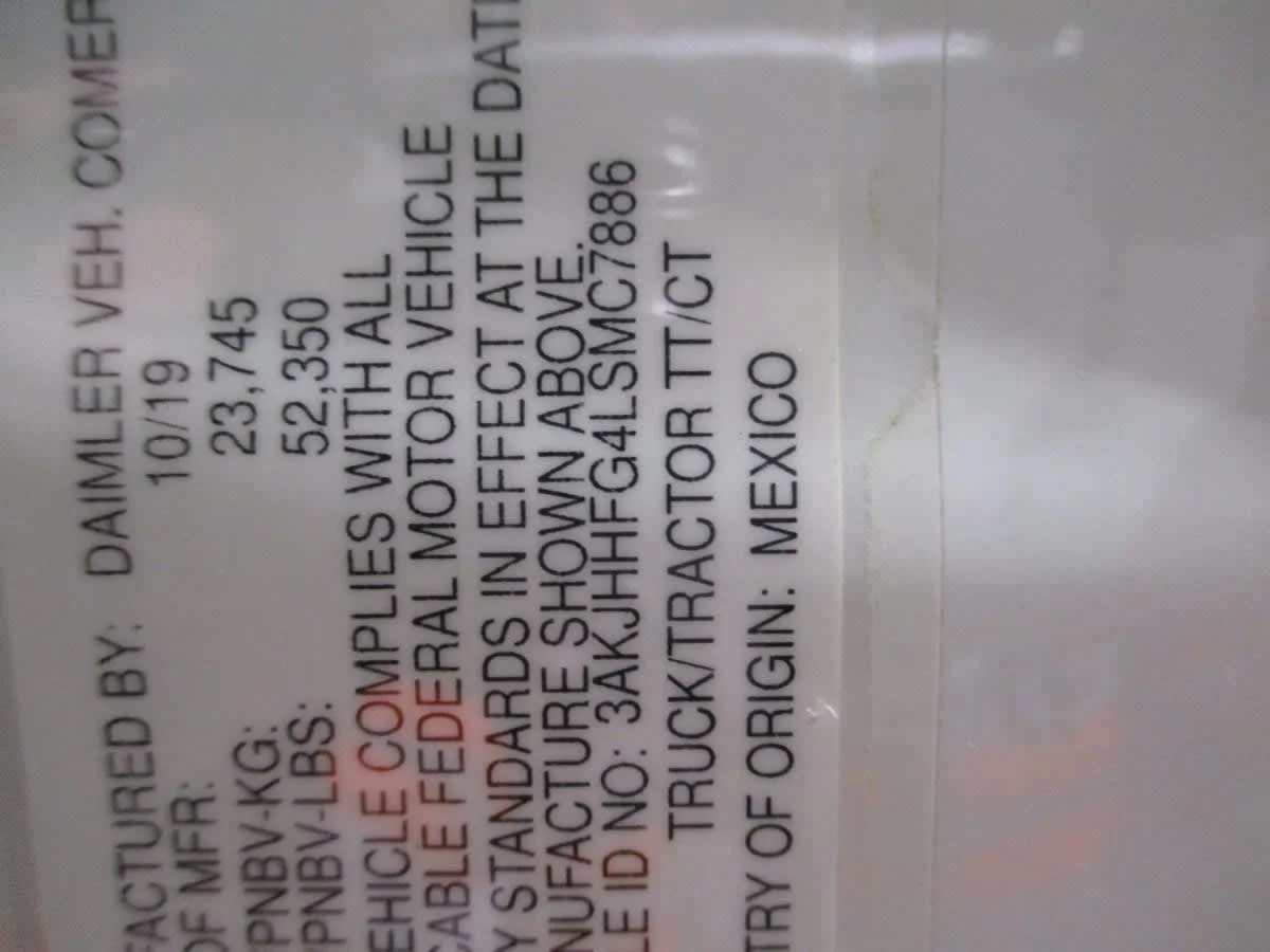 2020 Freightliner Cascadia - image 12