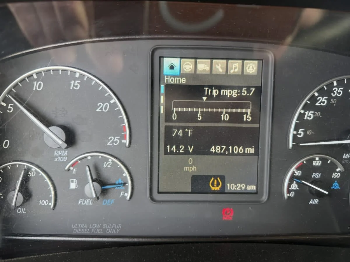 2020 Freightliner Cascadia - image 18