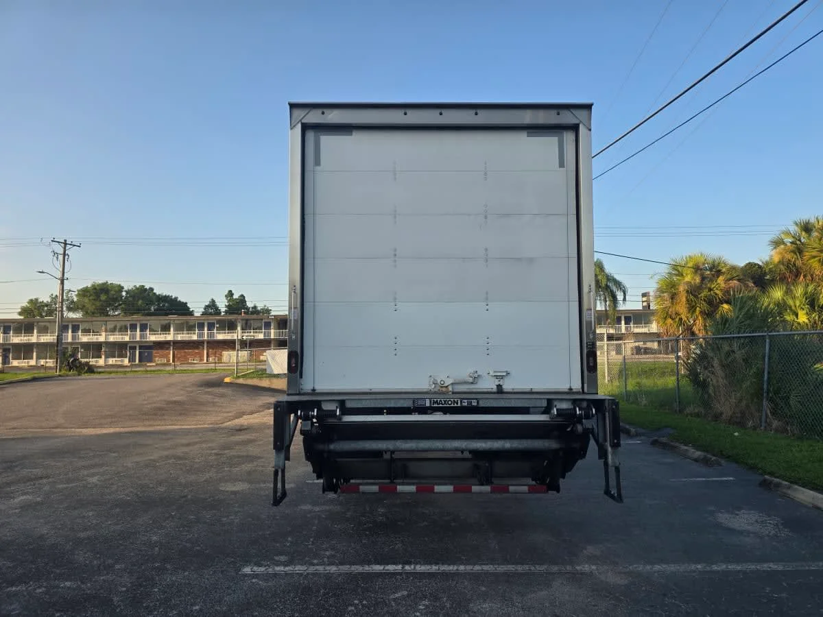2022 Freightliner M2 106 in Tampa, FL — photo 5