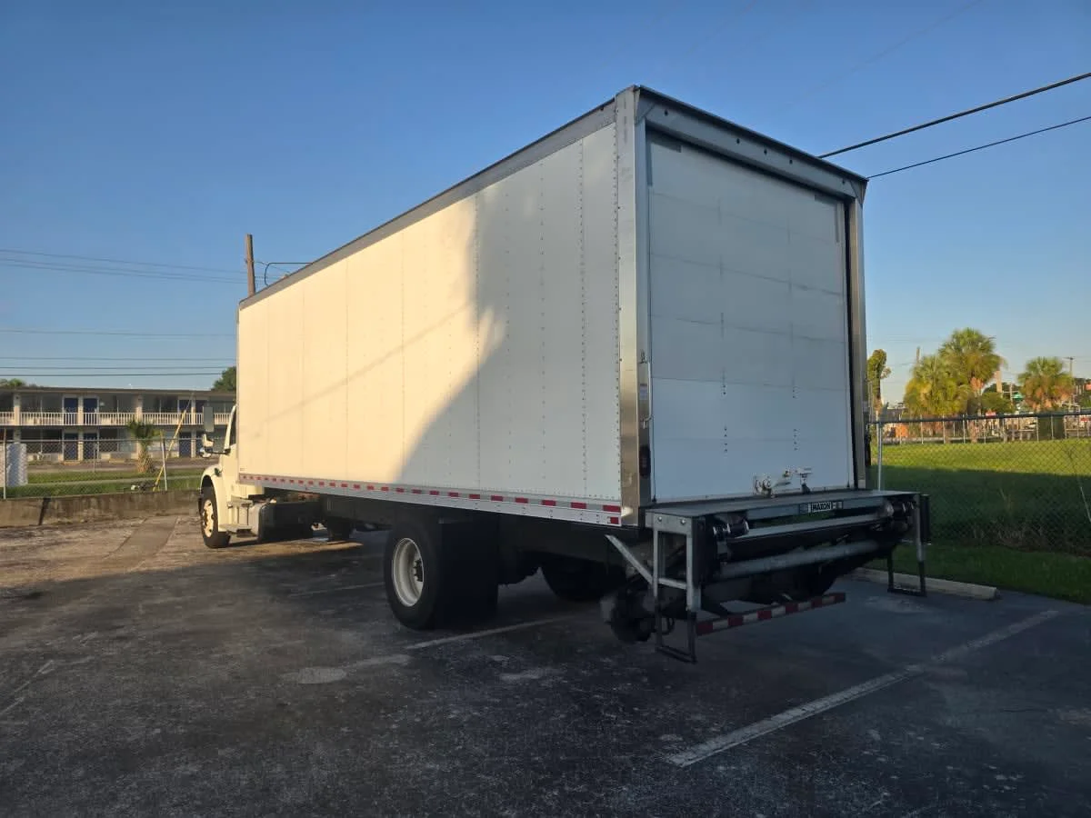 2022 Freightliner M2 106 in Tampa, FL — photo 4