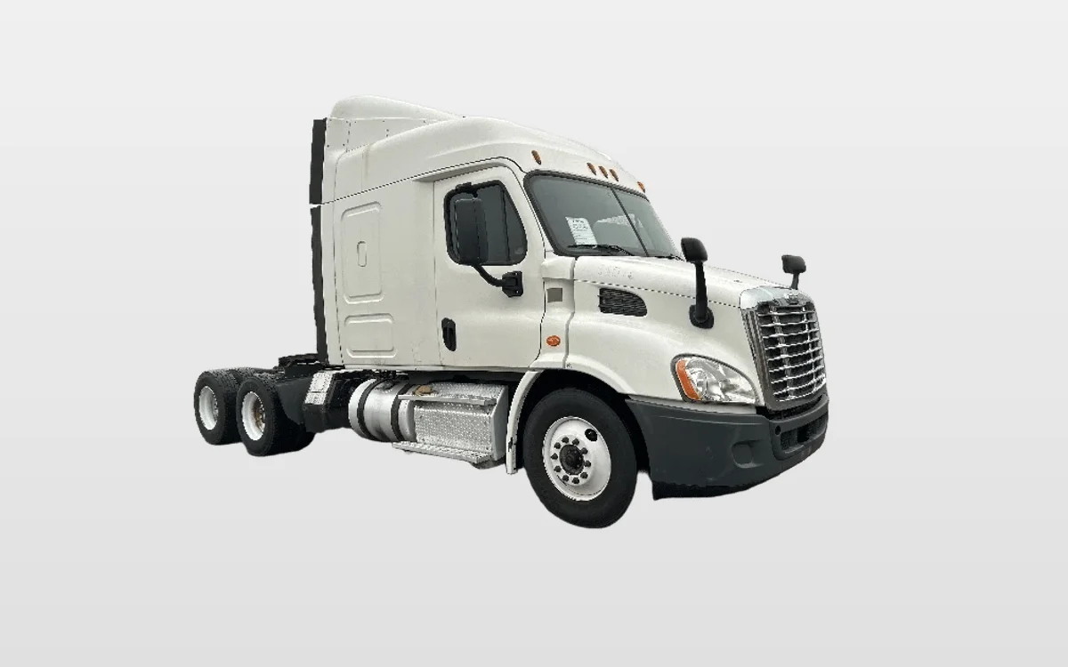 2016 Freightliner Cascadia - image 1