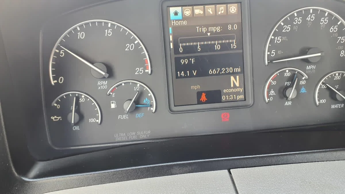 2020 Freightliner Cascadia in Birmingham, AL — photo 11